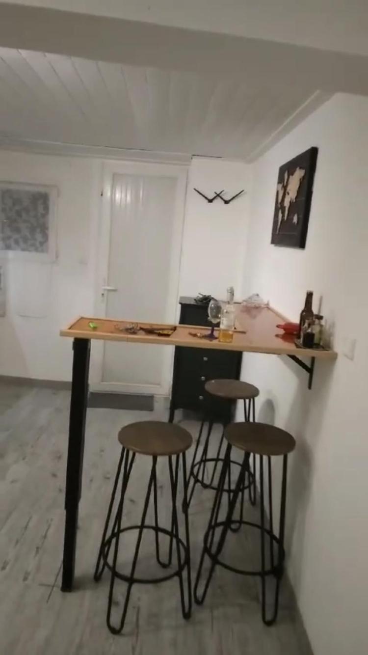 Studio Agreable Et Paisible Aubagne Luaran gambar