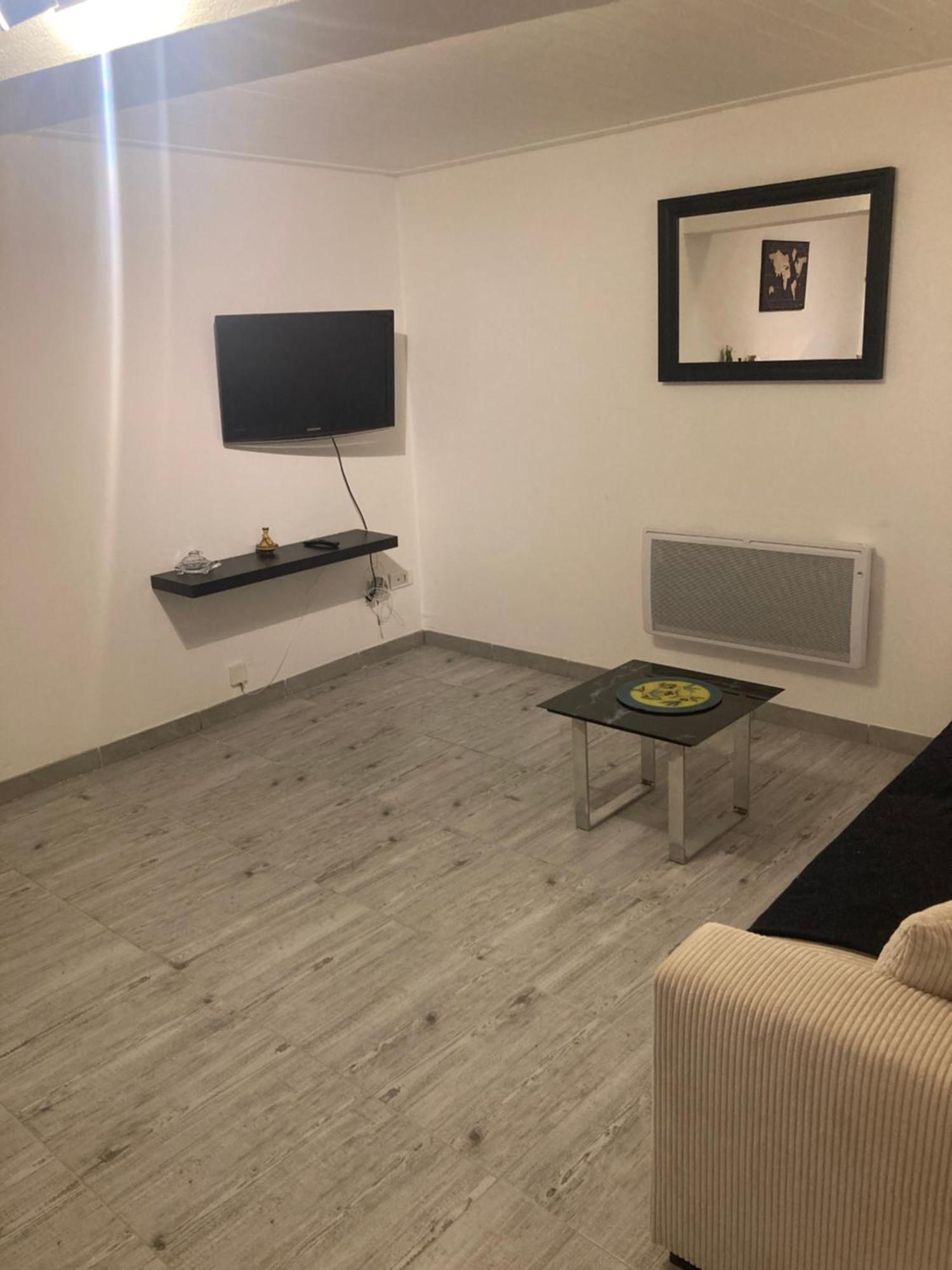 Studio Agreable Et Paisible Aubagne Luaran gambar